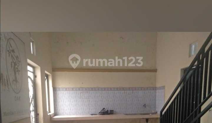 6-Bedroom House in Condong Catur Suitable for Students 2