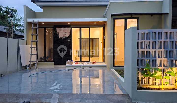 3-Bedroom House Near Bibis Market Close to Mercubuana Campus