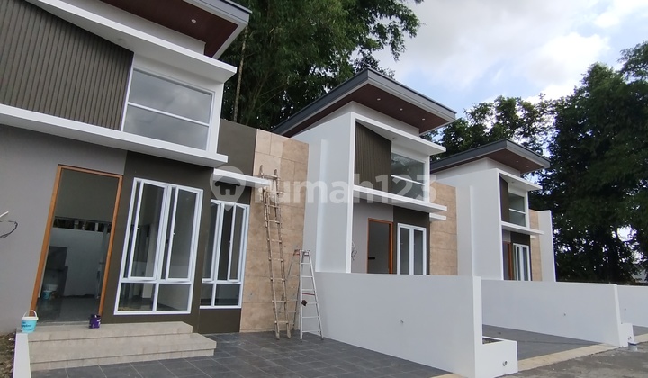 500 Million House Near UII Campus in a Housing Complex 2