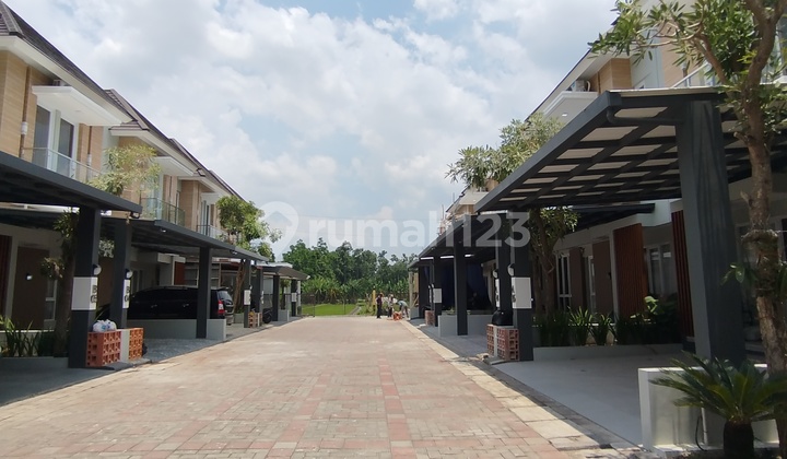 Two-Story Houses Beside Casa Grande Northern Ring Road