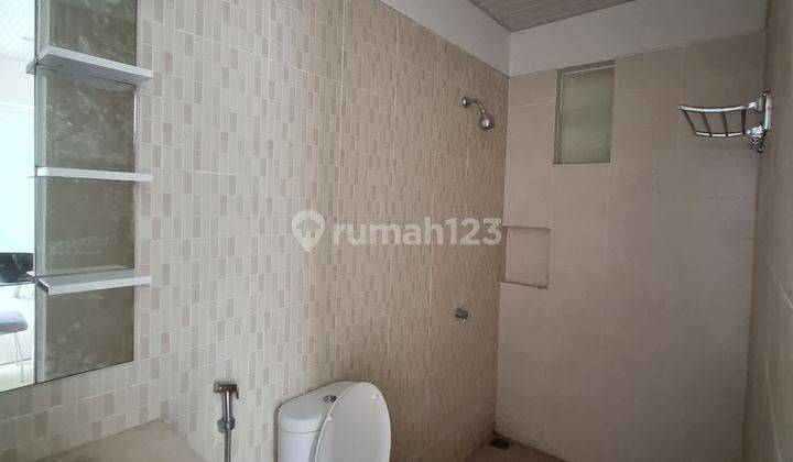 Best Deal Royal Residence Wiyung Depan Taman Semi Furnish 12