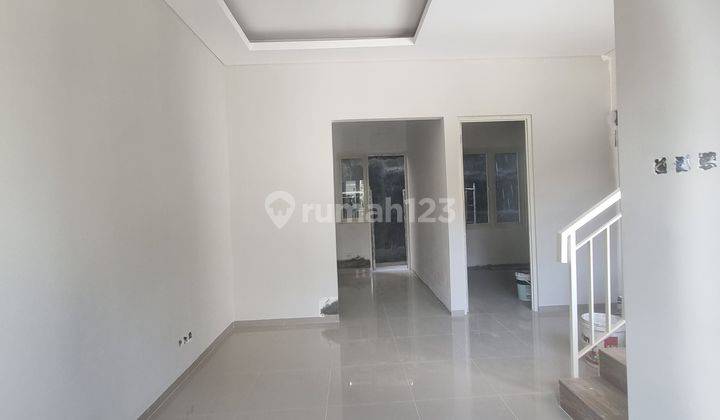 Rumah Wiyung Surabaya Baru Gress 2 Lantai di Pondok Maritim 7
