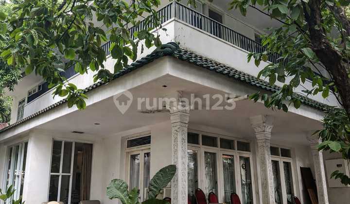 Rumah Elite Jl. Prapanca Raya, SHM, Tingkat, Cocok Utk Usaha