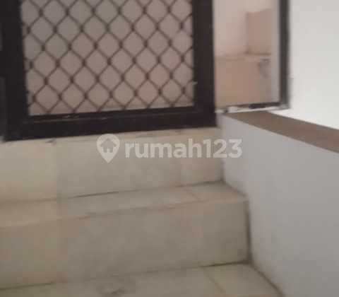 Business Shop House in Sanur, Busy Area, Campus Vicinity, Direct Owner 2