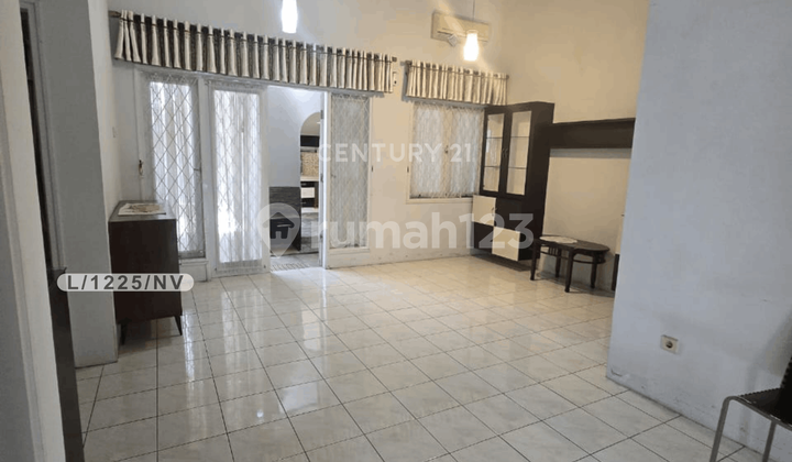 Rumah Nyaman Bersih Strategis di Kota Baru Parahyangan Bandung