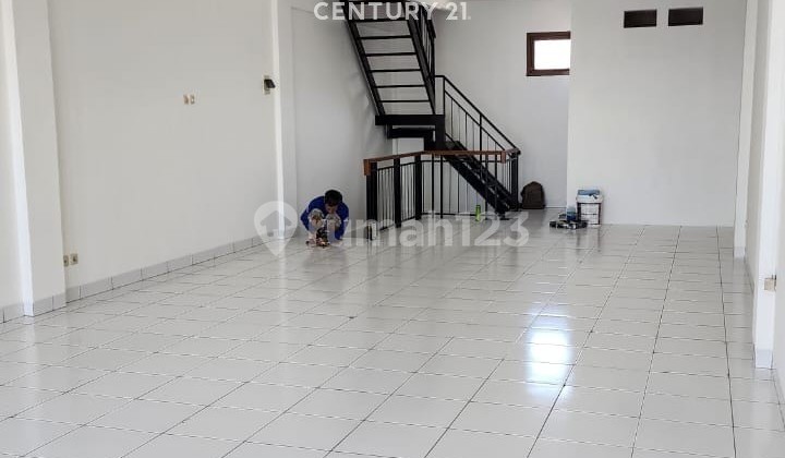 Shop House Suitable for Various Strategic Businesses in Mekarwangi, Bandung 2