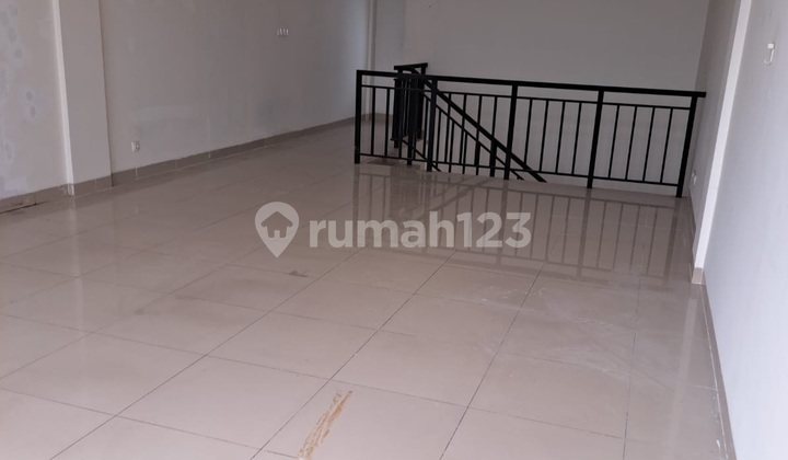 Disewakan Ruko 3 Lantai di Magna Summarecon Bandung Disewakan Ruko 3 Lantai di Magna Summarecon Bandung