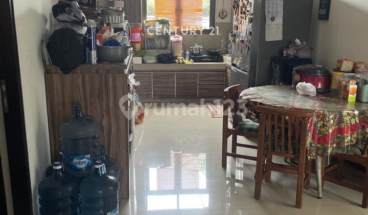 Rumah 2 Lantai Siap Huni dan Strategis di Komp Pharmindo Cimahi 2