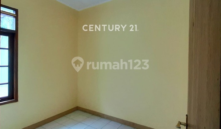 Dijual Rumah Siap Pakai Strategis di Taman Kopo Indah 2 Bandung 2