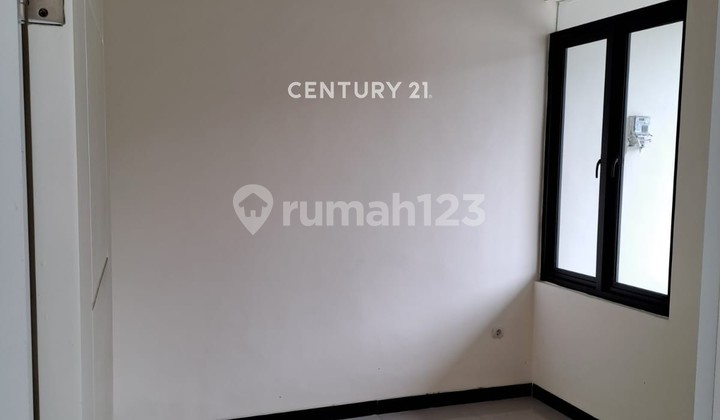 Rumah Siap Huni Dan Nyaman Strategis Di Taman Holis Indah Bandung
