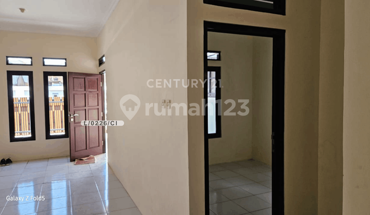 Rumah Nyaman Siap Huni Strategis di Komplek Cijagra Indah Bandung Rumah Nyaman Siap Huni Strategis di Komplek Cijagra Indah Bandung