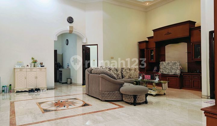 Rumah Cantik Siap Huni Di Darmo Hill, Surabaya 2