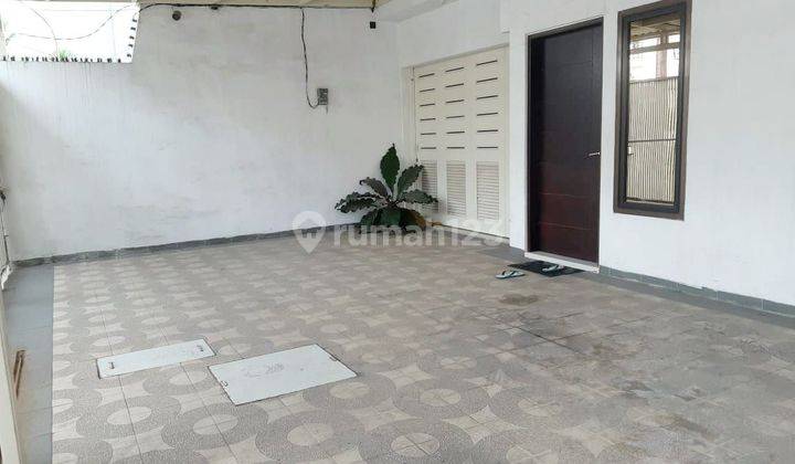 Rumah Minimalis Tingkat di di Jl. Manyar Tirtomoyo, Sby Timur  2