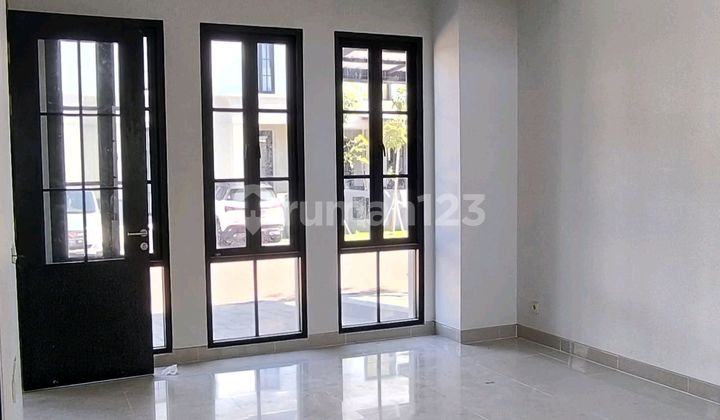Rumah Baru Minimalis Di Dian Istana, Sby Barat