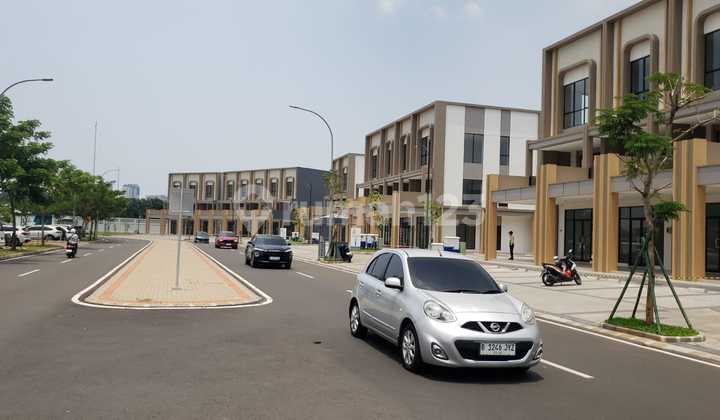 For Rent ILLAGO GRANDE Shop House on Gading Serpong Boulevard Street, Gading Serpong, Tangerang