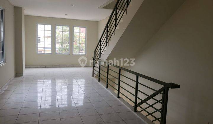 Disewakan Ruko di North Solvang Square, Gading Serpong, Tangerang 8