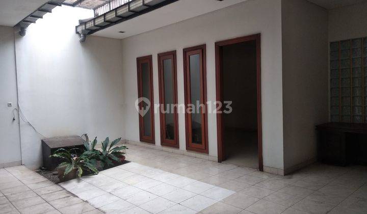 Dijual Rumah di Taman Kedoya Baru, Jakarta Barat 2