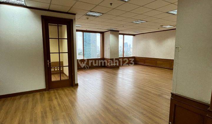 Disewakan Office Space di Menara Sudirman, Jln Jendral Sudirman Kav 60, Jakarta Selatan 2