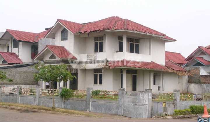 For Sale: House on Jl.Anggrek Loka, Graha Raya Bintaro Jaya, South Tangerang 2