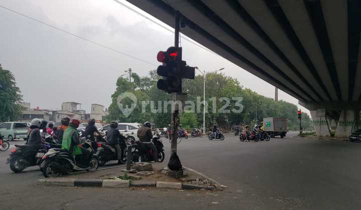 Turun Harga Dijual Cepat dibawah NJOP Tanah dan Bangunan di Jl.Daan Mogot KM 10, Kedaung Kali Angke, Cengkareng. Jakarta Barat