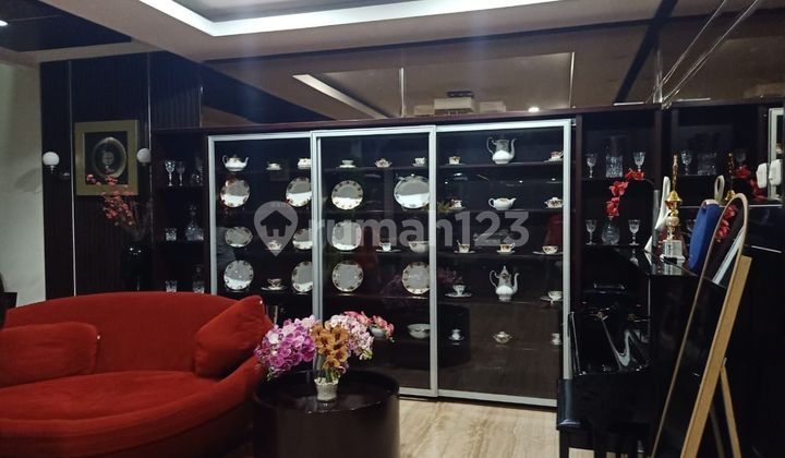 Rumah Cantik Eklusive di Tatar Ratna Sasih Kota Baru Parahyangan