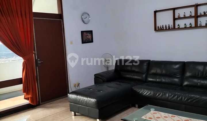 Storefront House and Well-Maintained Residential Building Ready to Occupy, Strategic Location Gatot Subroto, Bandung 1