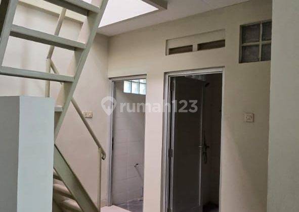 Disewa Rumah Bagus Taman Holis Indah, Bandung 1