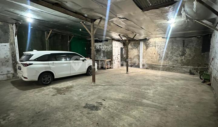 Satria Wetan Cibolerang Warehouse Access for Colt Diesel, Fuso