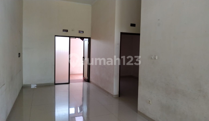 Coblong, Ready-to-Live Minimalist House in the Center of Bandung City Coblong, Ready-to-Live Minimalist House in the Center of Bandung City