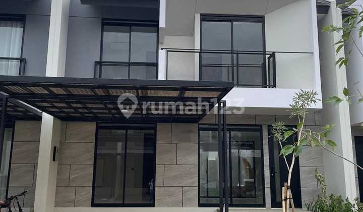 Semi-Furnished Good House Ready to Occupy in Kota Baru Parahyangan, Bandung Semi-Furnished Good House Ready to Occupy in Kota Baru Parahyangan, Bandung