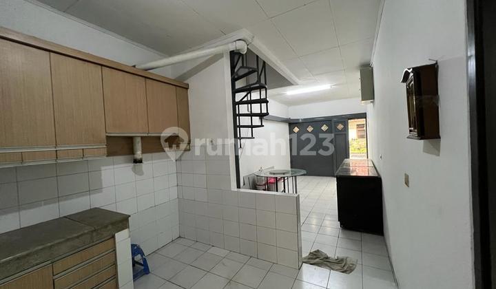 Rumah Cantik Furnished 2 Lantai Siap Huni Strategis Dekat Akses Tol Pasirkoja 2