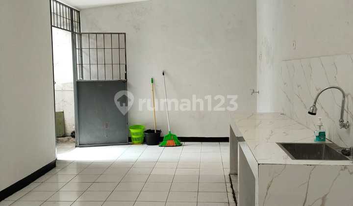 Rumah Pusat Kota Siap Huni Jl. Karapitan Bandung Lokasi Strategis 2