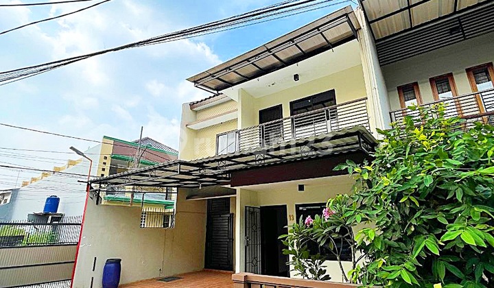 Cheapest Quick Sale Ready-to-Occupy Cluster House in Pasar Rebo, Jakarta Cheapest Quick Sale Ready-to-Occupy Cluster House in Pasar Rebo, Jakarta
