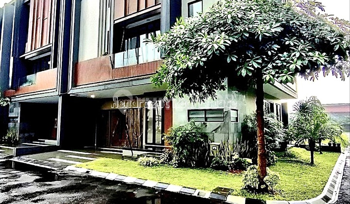 Exclusive Luxury Fully Furnished Townhouse, Free BBN & AJB, Pancoran, Jakarta 2