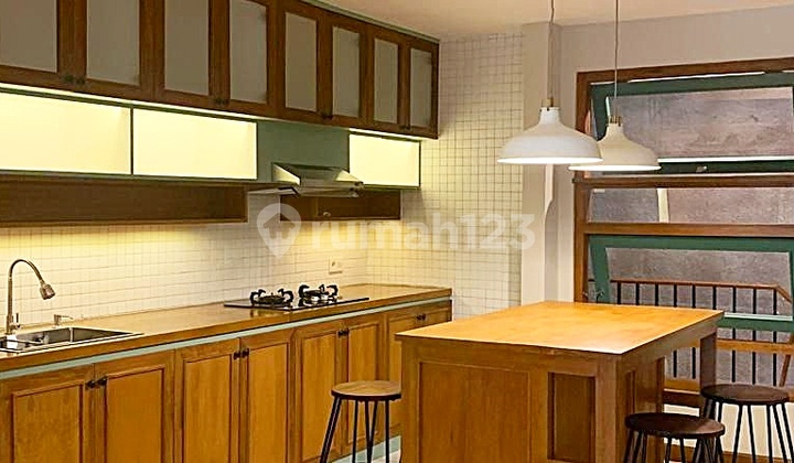 For Sale New 4-Story Semi-Furnished House in Rawamangun, East Jakarta 2