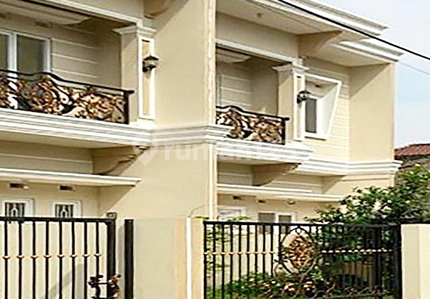 Rumah Semi Furnish Mewah Di Komplek Jatimakmur Dekat Tol & Lrt  2