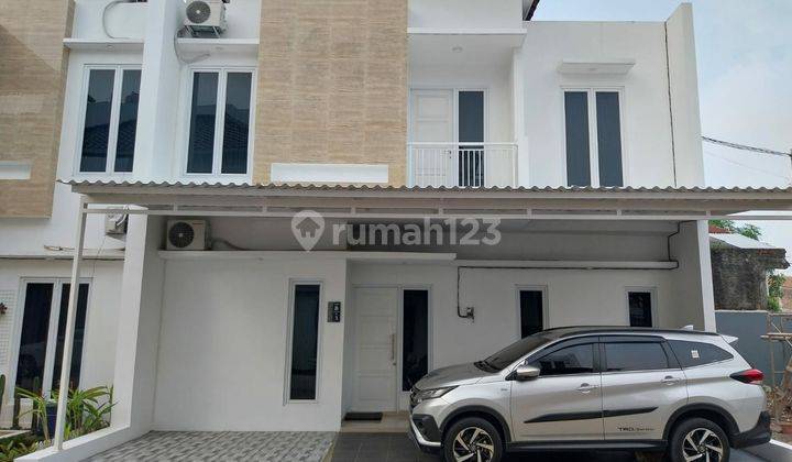 Rumah di Jatibening sentra kota 2 Lantai SHM Baru Utara 1