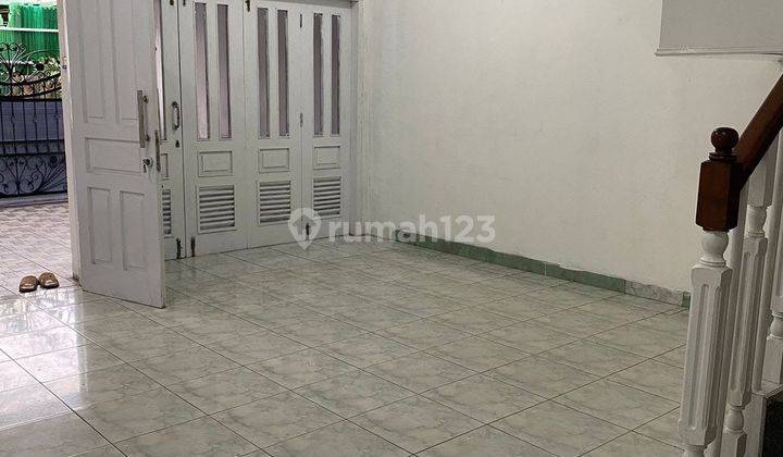 Rumah 2 Lantai Bagus SHM Dekat Al azhar Rawamangun, Jakarta Timur 2