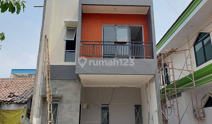 Rumah 2 Lantai Baru Dalam Komplek Pondok Kelapa, Jakarta Timur 1