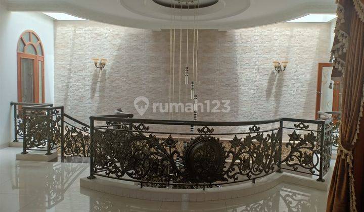 Rumah mewah model klasik di Petojo gambir Jakarta Pusat 4 Lantai 5