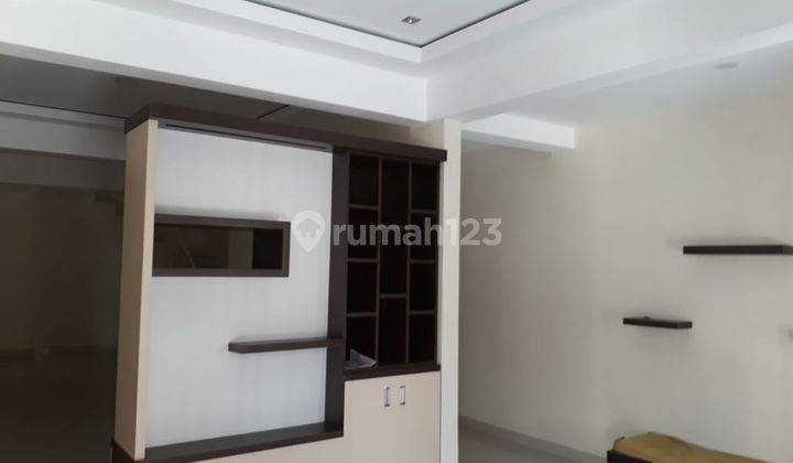 Jual murah harga nego rumah minimalis modern 2lantai di Tebet Jakarta Selatan 2