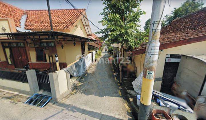 Rumah 2 Lantai di Jalan Kenari Pegulon Kendal Kota, Kendal 9