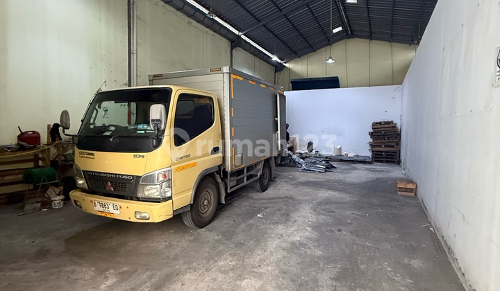 Gudang Elang Laut Hadap Selatan Cocok untuk Online