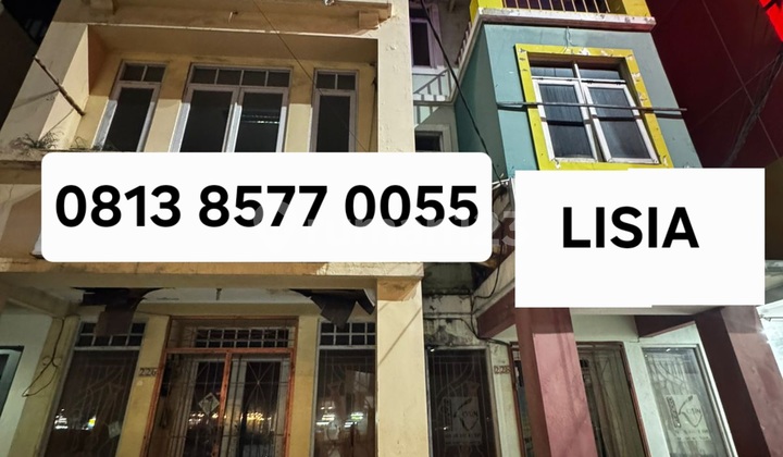 3-Story Attached Shop House Ready to Occupy, Strategic Location in Lippo Karawaci 3-Story Attached Shop House Ready to Occupy, Strategic Location in Lippo Karawaci
