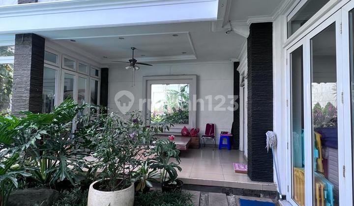 Rumah Mewah 2Lantai American Classic Siap Huni di Jakarta Selatan
