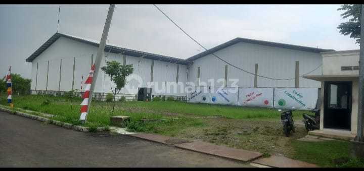 Pabrik Siap Pakai Strategis Kawasan Bebas Banjir di Tangerang