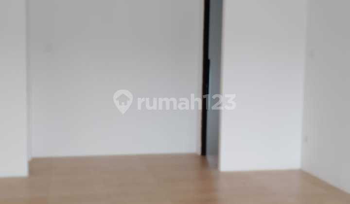 3-Floor Ruko Ready to Use at Affordable Price in Tangerang 3-Floor Ruko Ready to Use at Affordable Price in Tangerang