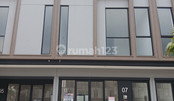 3-STORY NEW AND BEAUTIFUL READY-TO-USE SHOPHOUSE IN TANGERANG. 3-STORY NEW AND BEAUTIFUL READY-TO-USE SHOPHOUSE IN TANGERANG.