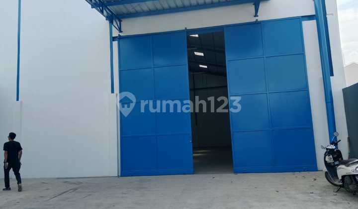Gudang Baru Dan Bagus Siap Pakai Di Lokasi Strategis Akses Jalan Utama.
