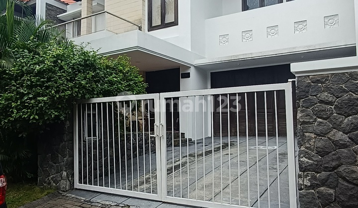 House in Golf Graha Famili Surabaya, Jl. Raya Golf Graha Famili, Pradahkali Kendal, Dukuh Pakis, Surabaya City, East Java, Indonesia, 60226, Dukuh Pakis Certificate of Ownership. 2